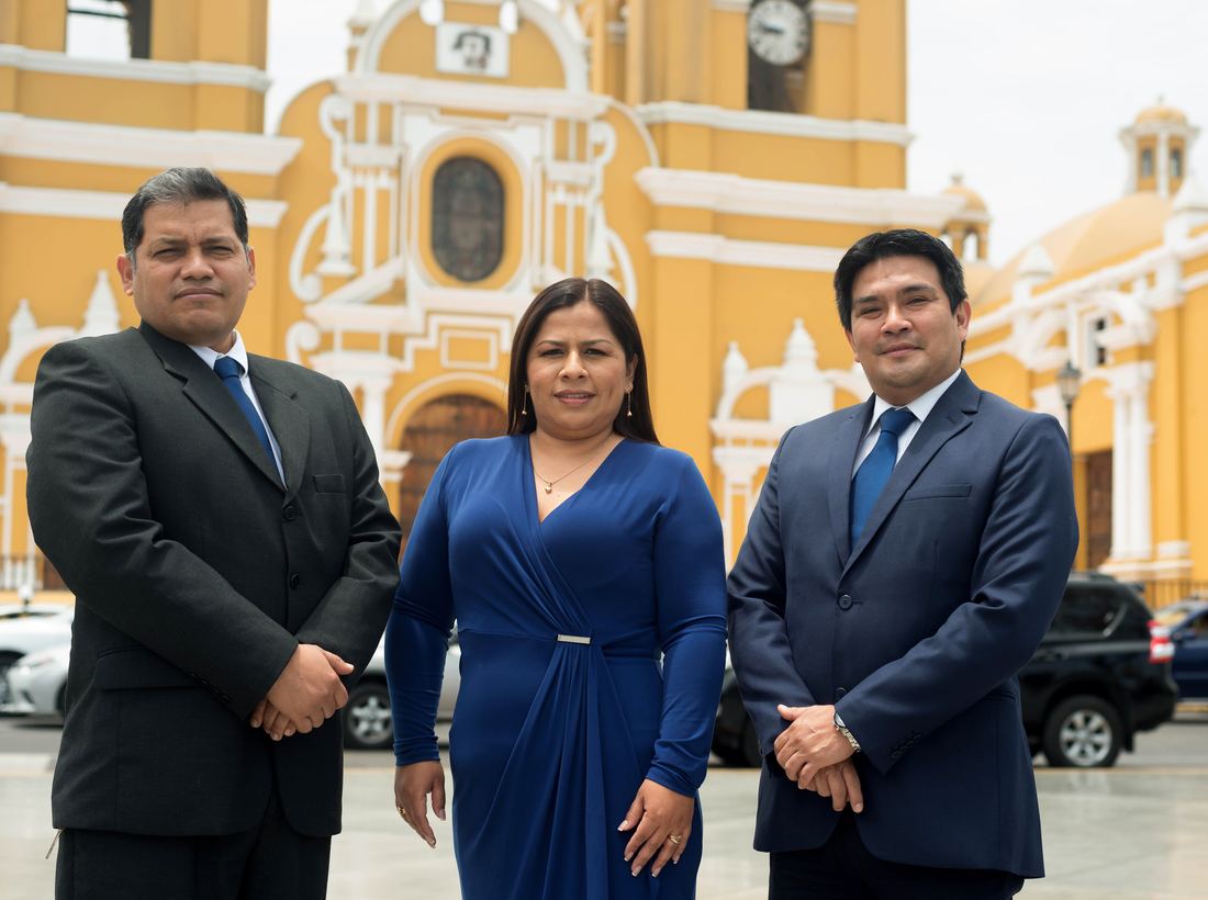Gerencia de G&T Asesores en la Plaza de Armas de Trujillo